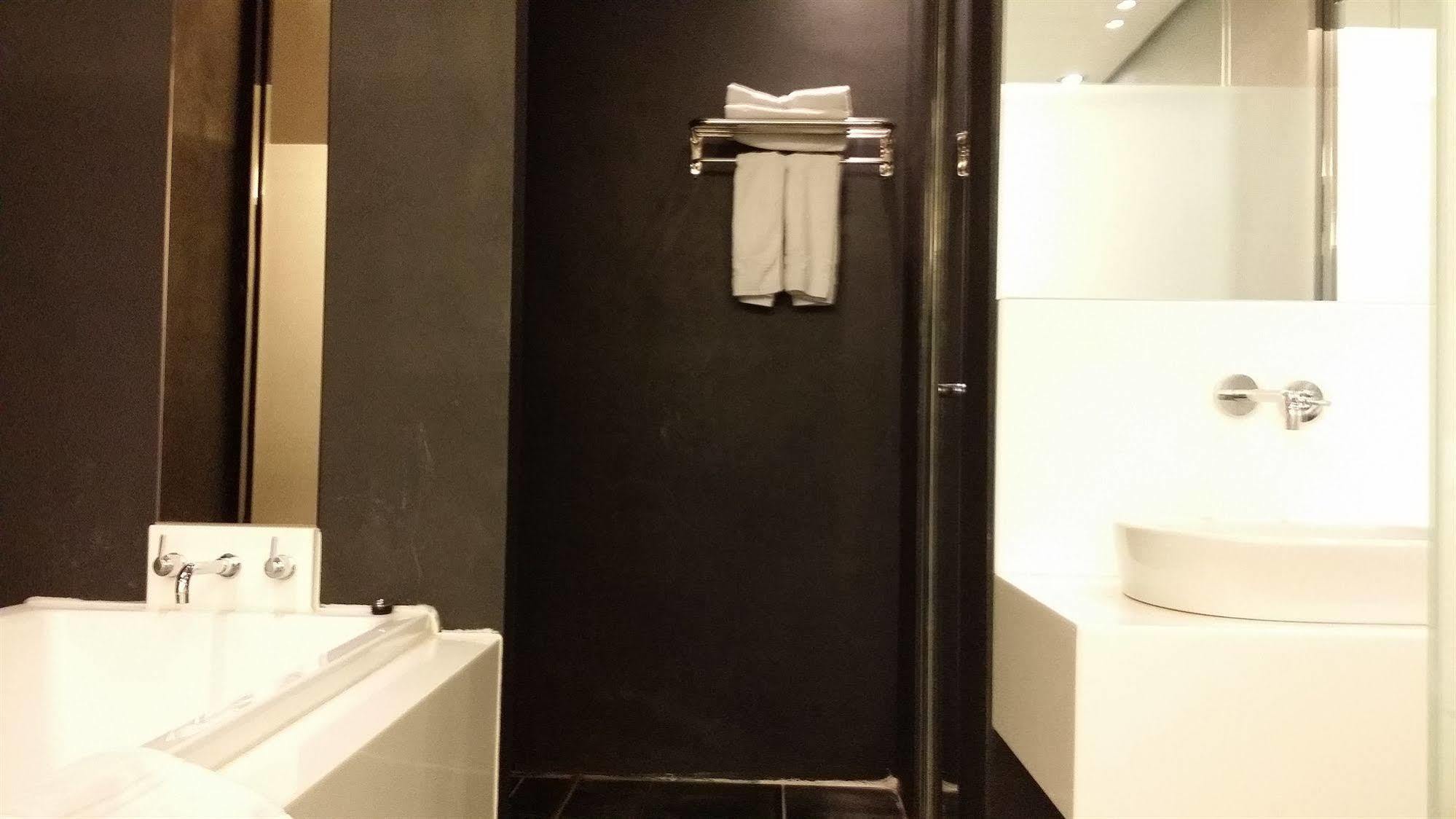 Hotel Oscar Suite جونسان المظهر الخارجي الصورة